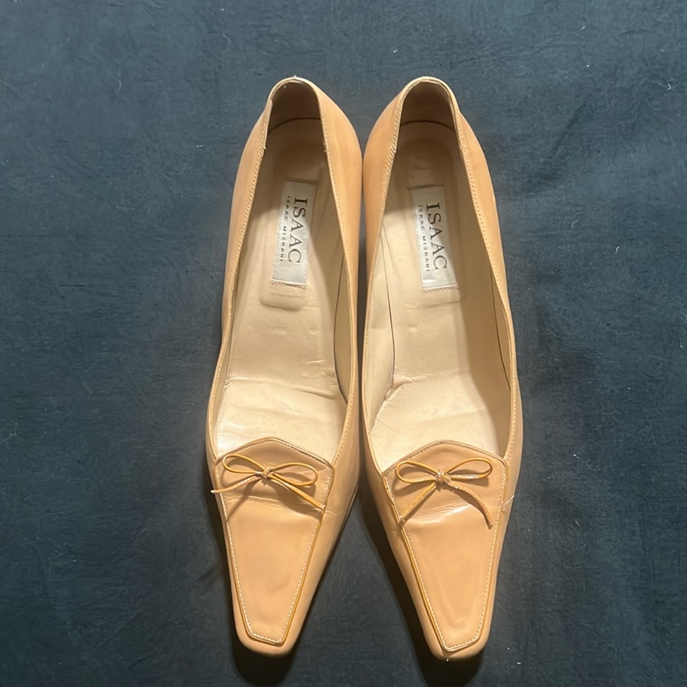 Isaac Mizrahi leather loafer style kitten heel pump.